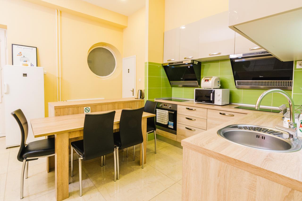Centric Lifestyle Apartments Budapest Exterior foto